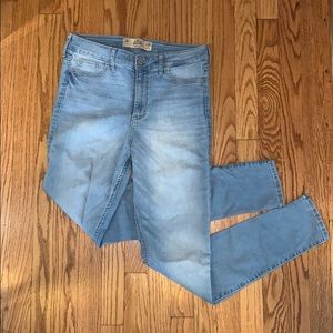 Light wash skinny jeans